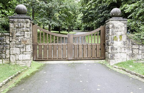WOODEN FRONT GATES
